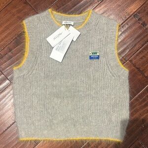 Gray Sleeveless Knit Sweater with Yellow Trim